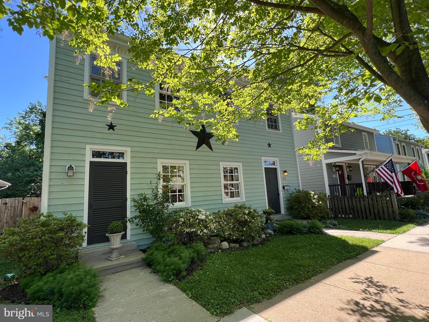 211 PRINCE EDWARD ST, FREDERICKSBURG, Virginia 22401, 3 Bedrooms Bedrooms, ,2 BathroomsBathrooms,Residential,For sale,211 PRINCE EDWARD ST,VAFB2008118 MLS # VAFB2008118