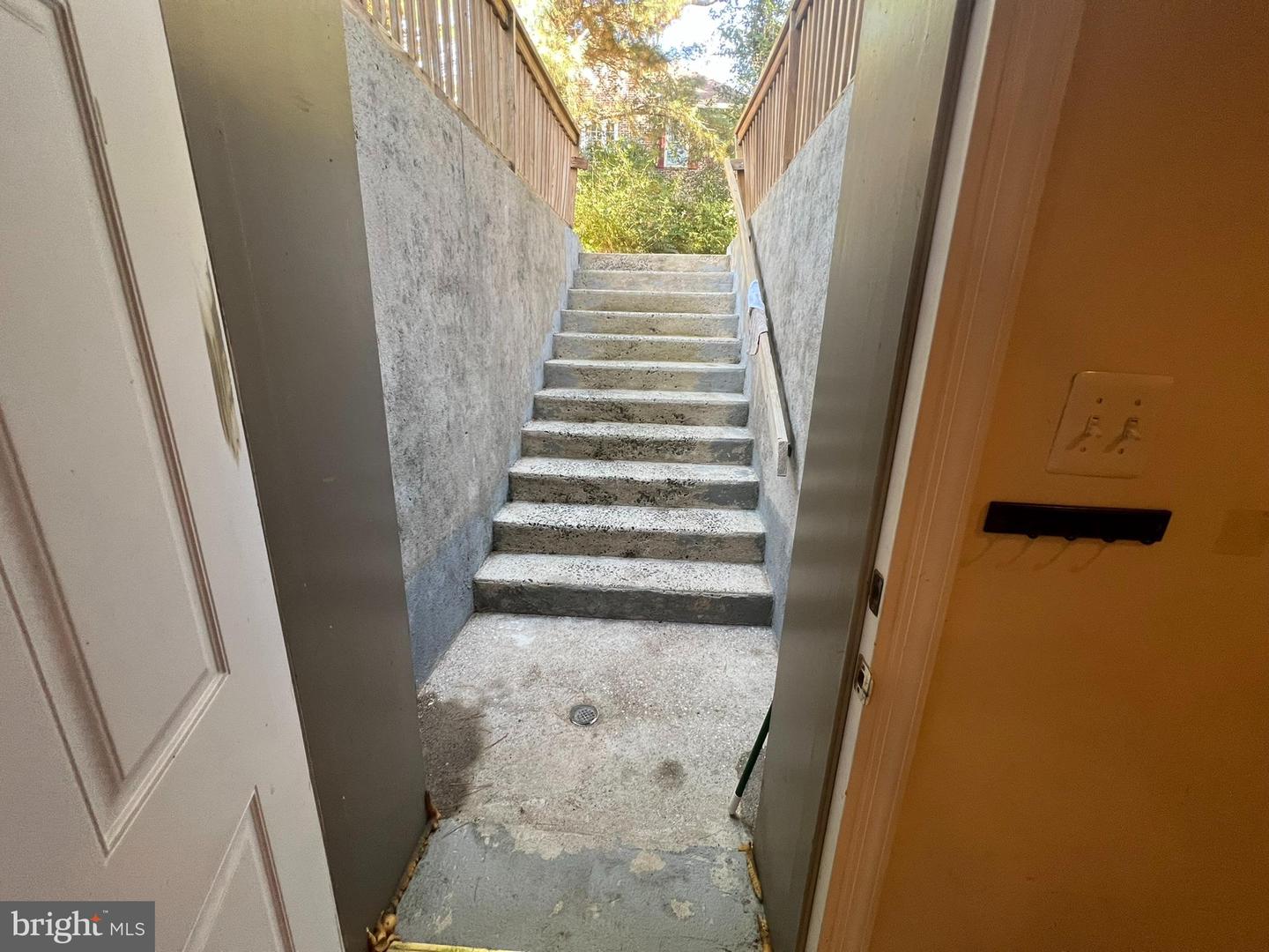 15202 WETHERBURN DR, CENTREVILLE, Virginia 20120, 6 Bedrooms Bedrooms, 2 Rooms Rooms,5 BathroomsBathrooms,Residential,For sale,15202 WETHERBURN DR,VAFX2240300 MLS # VAFX2240300