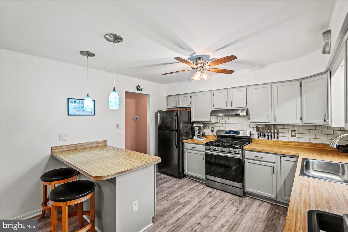 137 SEBASTIAN AVE, COLONIAL BEACH, Virginia 22443, 3 Bedrooms Bedrooms, ,2 BathroomsBathrooms,Residential,For sale,137 SEBASTIAN AVE,VAWE2008564 MLS # VAWE2008564