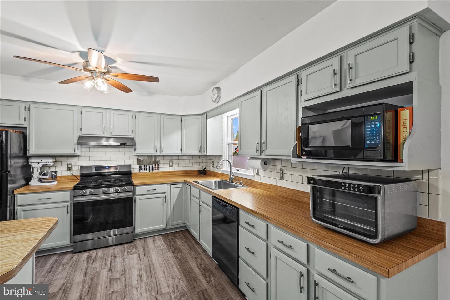 137 SEBASTIAN AVE, COLONIAL BEACH, Virginia 22443, 3 Bedrooms Bedrooms, ,2 BathroomsBathrooms,Residential,For sale,137 SEBASTIAN AVE,VAWE2008564 MLS # VAWE2008564