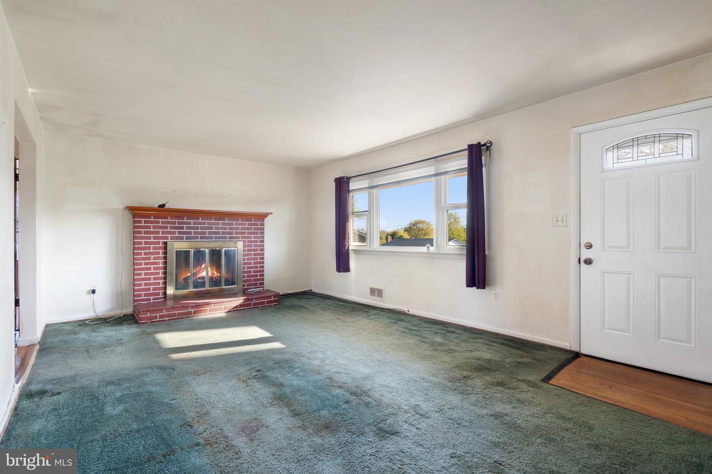 7629 HURON DR, GAINESVILLE, Virginia 20155, 4 Bedrooms Bedrooms, ,2 BathroomsBathrooms,Residential,For sale,7629 HURON DR,VAPW2090962 MLS # VAPW2090962