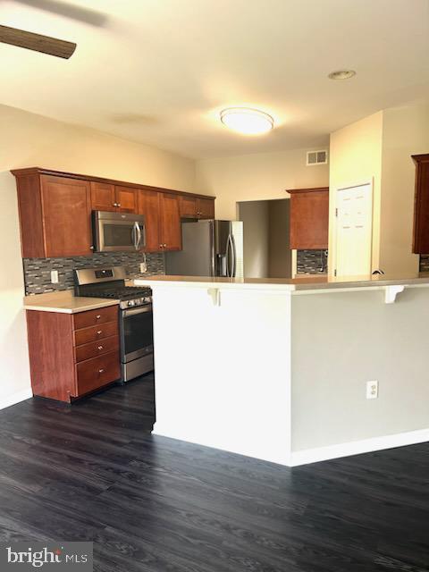 654 HOLLY CREST DR, CULPEPER, Virginia 22701, 4 Bedrooms Bedrooms, ,3 BathroomsBathrooms,Residential,For sale,654 HOLLY CREST DR,VACU2010332 MLS # VACU2010332