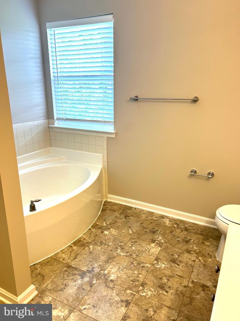 654 HOLLY CREST DR, CULPEPER, Virginia 22701, 4 Bedrooms Bedrooms, ,3 BathroomsBathrooms,Residential,For sale,654 HOLLY CREST DR,VACU2010332 MLS # VACU2010332
