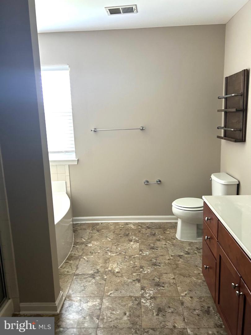 654 HOLLY CREST DR, CULPEPER, Virginia 22701, 4 Bedrooms Bedrooms, ,3 BathroomsBathrooms,Residential,For sale,654 HOLLY CREST DR,VACU2010332 MLS # VACU2010332