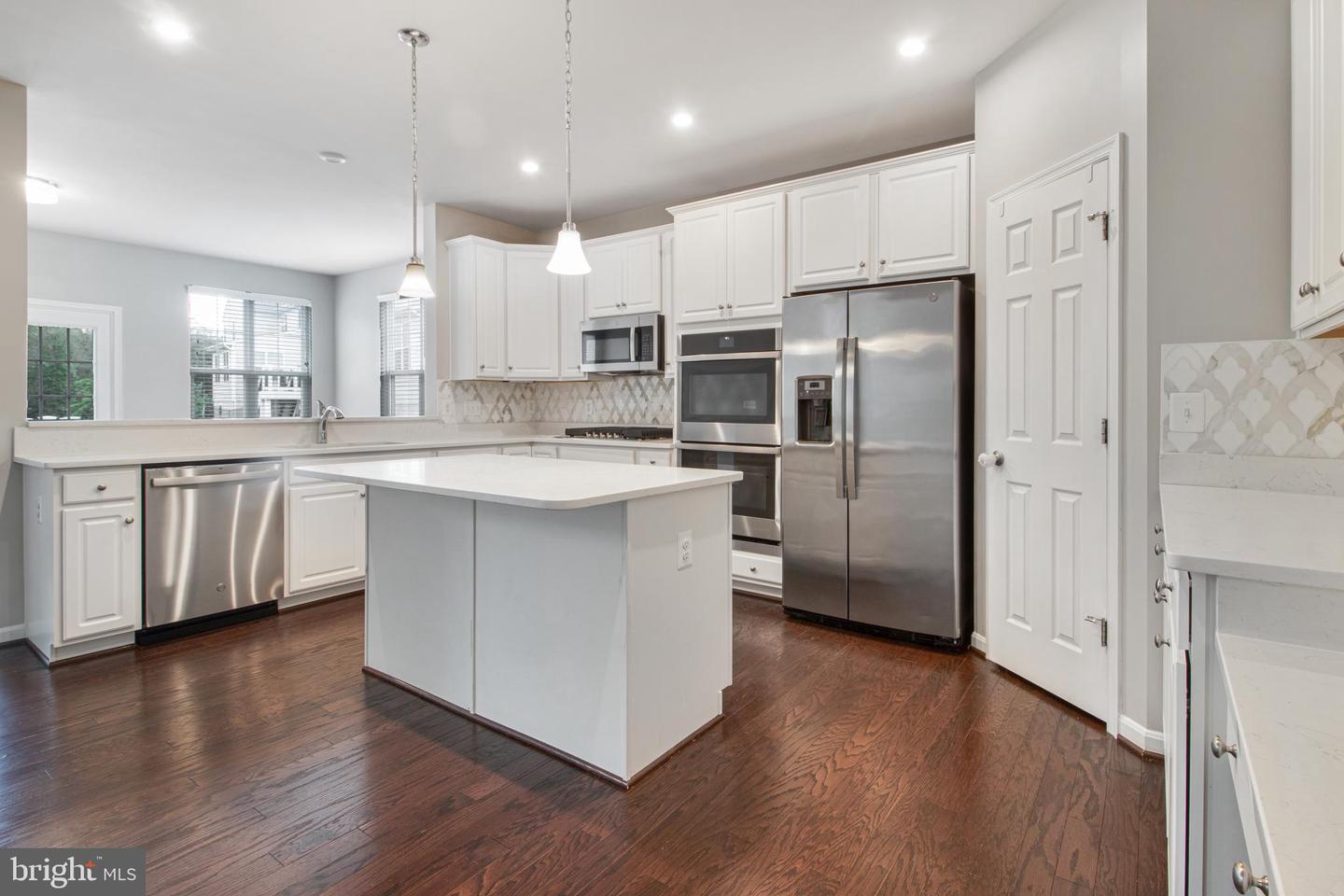15916 AERIAL VIEW RD, WOODBRIDGE, Virginia 22193, 6 Bedrooms Bedrooms, ,5 BathroomsBathrooms,Residential,For sale,15916 AERIAL VIEW RD,VAPW2092518 MLS # VAPW2092518