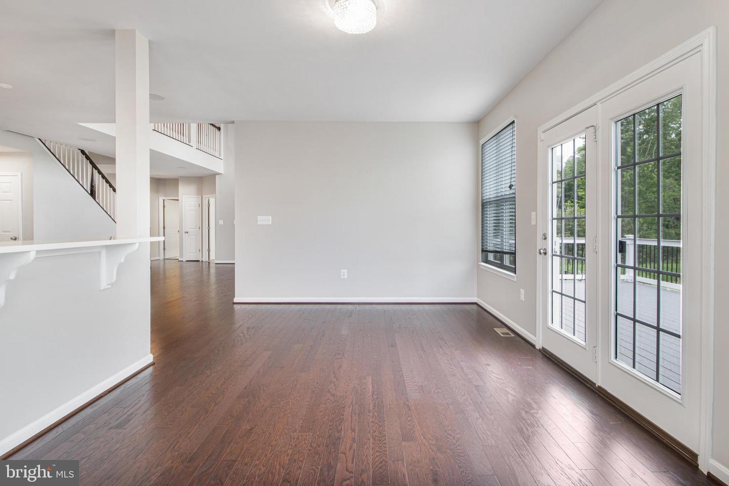 15916 AERIAL VIEW RD, WOODBRIDGE, Virginia 22193, 6 Bedrooms Bedrooms, ,5 BathroomsBathrooms,Residential,For sale,15916 AERIAL VIEW RD,VAPW2092518 MLS # VAPW2092518
