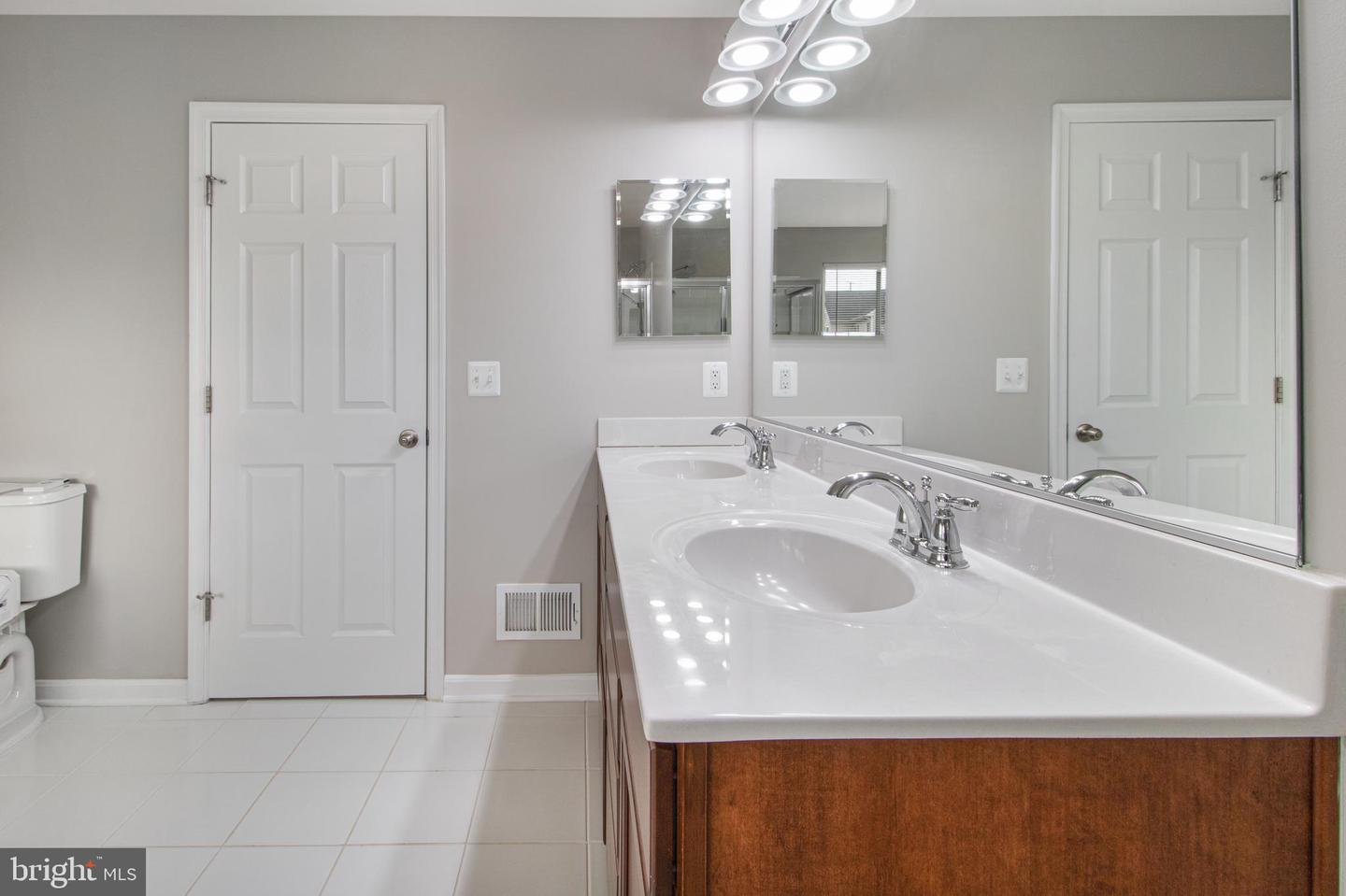 15916 AERIAL VIEW RD, WOODBRIDGE, Virginia 22193, 6 Bedrooms Bedrooms, ,5 BathroomsBathrooms,Residential,For sale,15916 AERIAL VIEW RD,VAPW2092518 MLS # VAPW2092518
