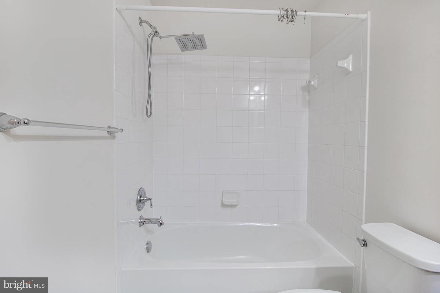 15916 AERIAL VIEW RD, WOODBRIDGE, Virginia 22193, 6 Bedrooms Bedrooms, ,5 BathroomsBathrooms,Residential,For sale,15916 AERIAL VIEW RD,VAPW2092518 MLS # VAPW2092518