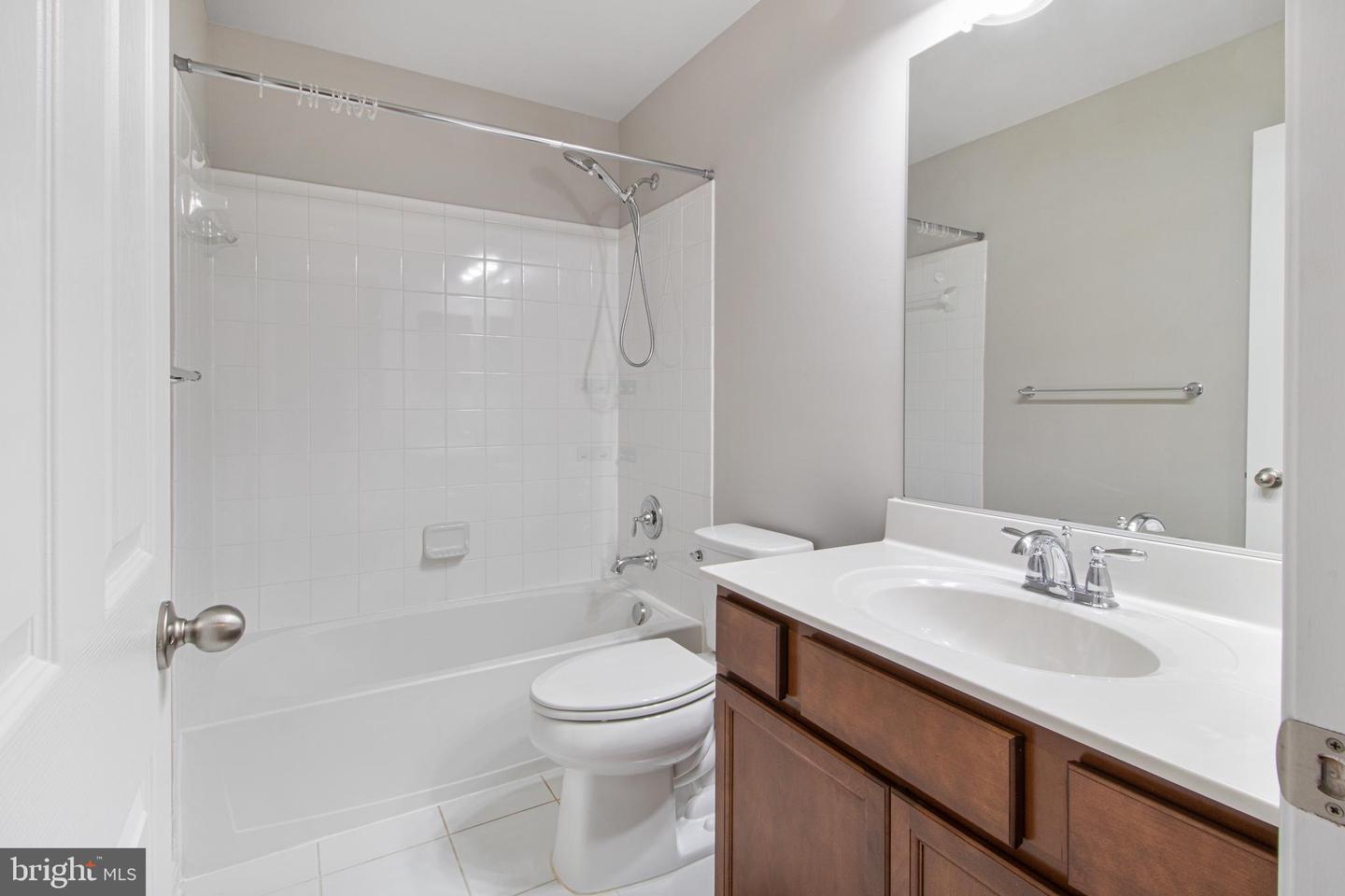 15916 AERIAL VIEW RD, WOODBRIDGE, Virginia 22193, 6 Bedrooms Bedrooms, ,5 BathroomsBathrooms,Residential,For sale,15916 AERIAL VIEW RD,VAPW2092518 MLS # VAPW2092518