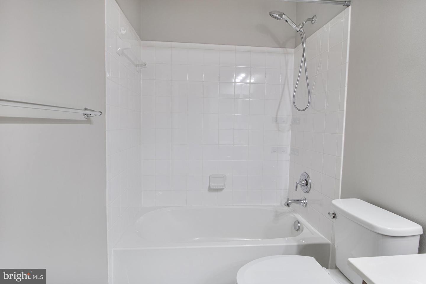 15916 AERIAL VIEW RD, WOODBRIDGE, Virginia 22193, 6 Bedrooms Bedrooms, ,5 BathroomsBathrooms,Residential,For sale,15916 AERIAL VIEW RD,VAPW2092518 MLS # VAPW2092518