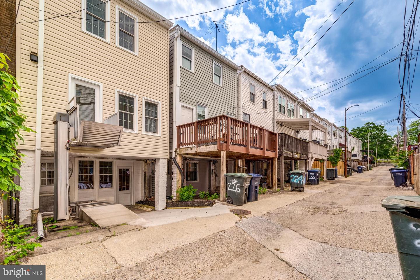 228 CROMWELL TER NE, WASHINGTON, District Of Columbia 20002, 4 Bedrooms Bedrooms, ,3 BathroomsBathrooms,Residential,For sale,228 CROMWELL TER NE,DCDC2196722 MLS # DCDC2196722