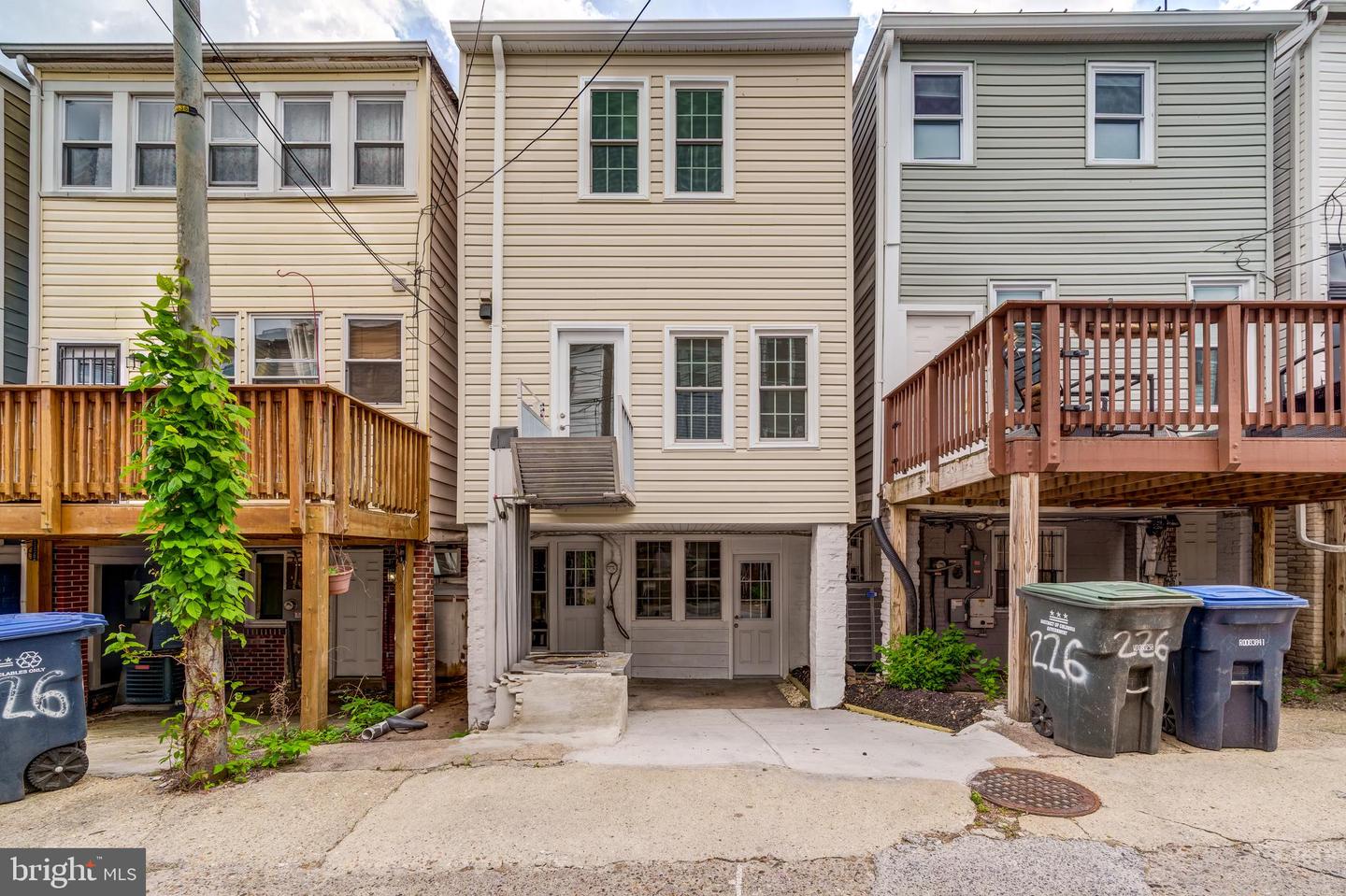 228 CROMWELL TER NE, WASHINGTON, District Of Columbia 20002, 4 Bedrooms Bedrooms, ,3 BathroomsBathrooms,Residential,For sale,228 CROMWELL TER NE,DCDC2196722 MLS # DCDC2196722