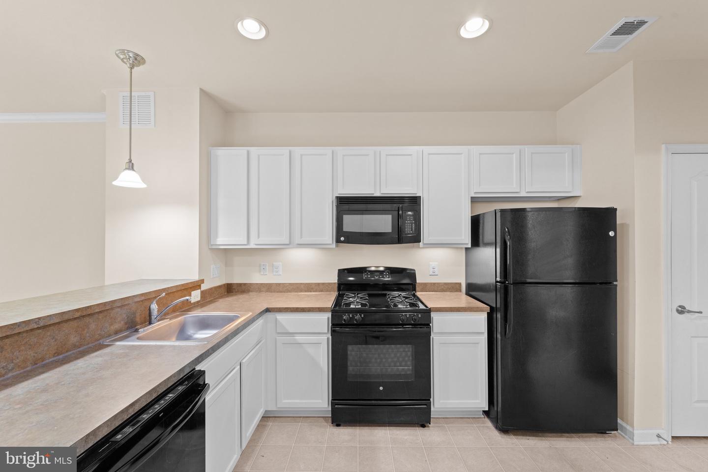 4820 DANE RIDGE CIR, WOODBRIDGE, Virginia 22193, 3 Bedrooms Bedrooms, ,2 BathroomsBathrooms,Residential,For sale,4820 DANE RIDGE CIR,VAPW2092636 MLS # VAPW2092636