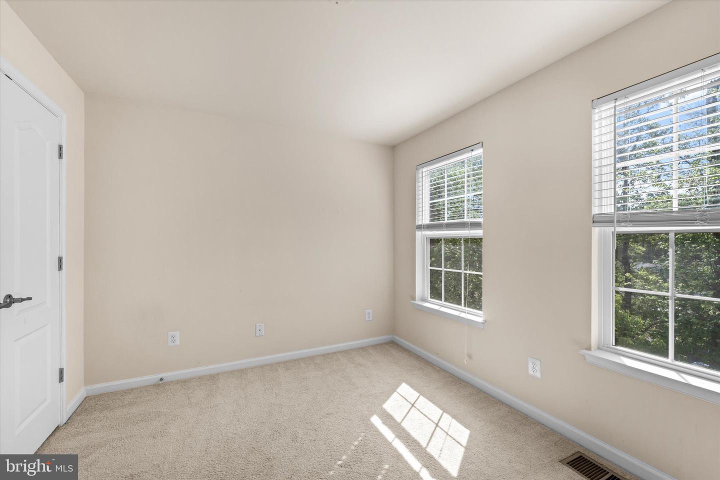 4820 DANE RIDGE CIR, WOODBRIDGE, Virginia 22193, 3 Bedrooms Bedrooms, ,2 BathroomsBathrooms,Residential,For sale,4820 DANE RIDGE CIR,VAPW2092636 MLS # VAPW2092636