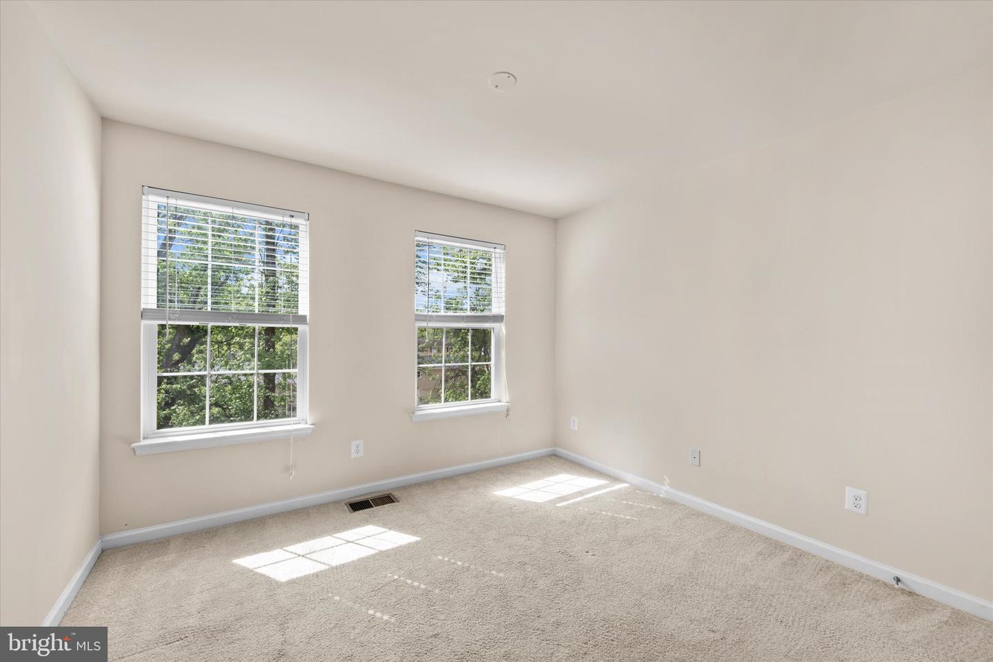 4820 DANE RIDGE CIR, WOODBRIDGE, Virginia 22193, 3 Bedrooms Bedrooms, ,2 BathroomsBathrooms,Residential,For sale,4820 DANE RIDGE CIR,VAPW2092636 MLS # VAPW2092636