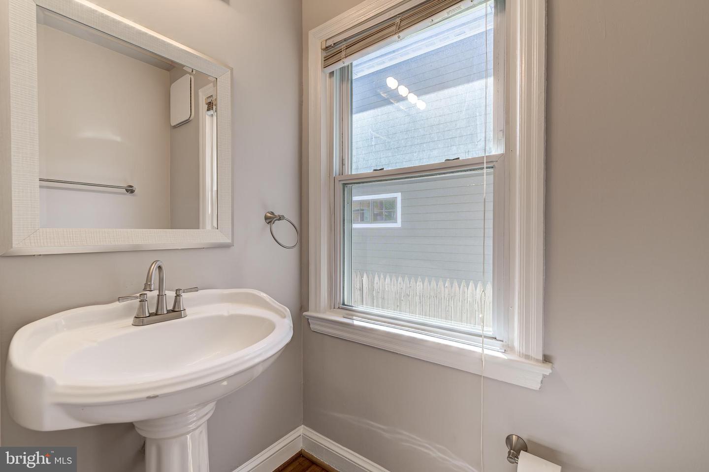 4217 20TH ST NE, WASHINGTON, District Of Columbia 20018, 5 Bedrooms Bedrooms, ,3 BathroomsBathrooms,Residential,For sale,4217 20TH ST NE,DCDC2199226 MLS # DCDC2199226