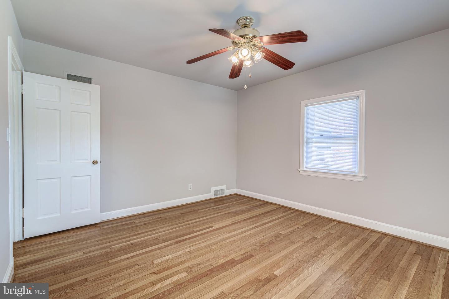 4217 20TH ST NE, WASHINGTON, District Of Columbia 20018, 5 Bedrooms Bedrooms, ,3 BathroomsBathrooms,Residential,For sale,4217 20TH ST NE,DCDC2199226 MLS # DCDC2199226