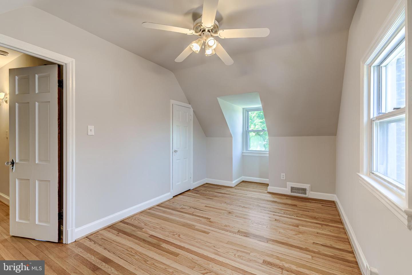 4217 20TH ST NE, WASHINGTON, District Of Columbia 20018, 5 Bedrooms Bedrooms, ,3 BathroomsBathrooms,Residential,For sale,4217 20TH ST NE,DCDC2199226 MLS # DCDC2199226