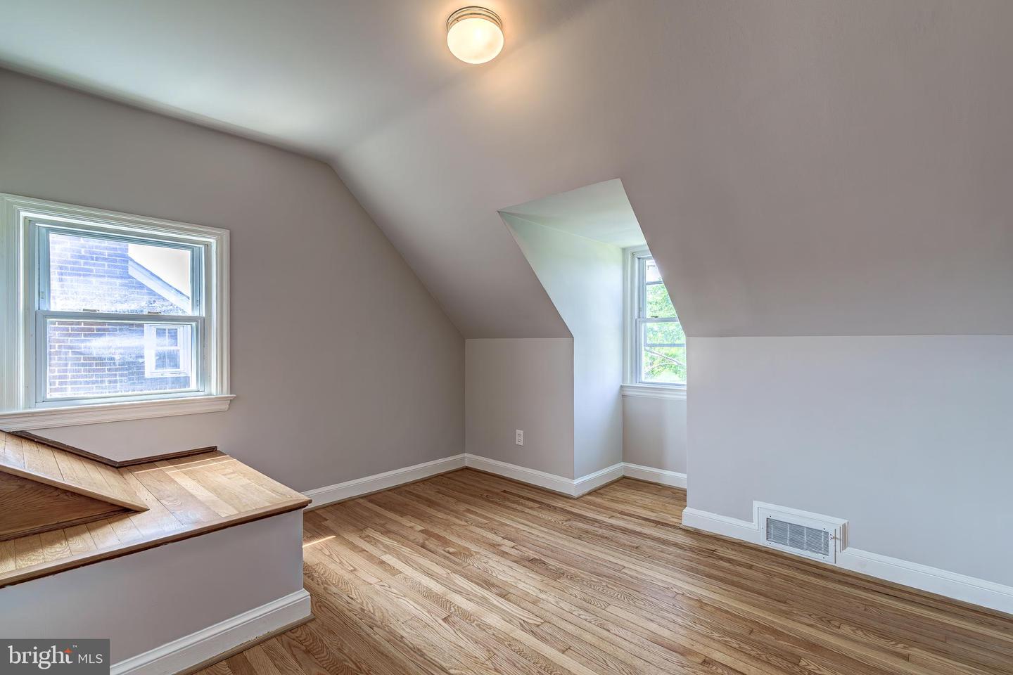 4217 20TH ST NE, WASHINGTON, District Of Columbia 20018, 5 Bedrooms Bedrooms, ,3 BathroomsBathrooms,Residential,For sale,4217 20TH ST NE,DCDC2199226 MLS # DCDC2199226