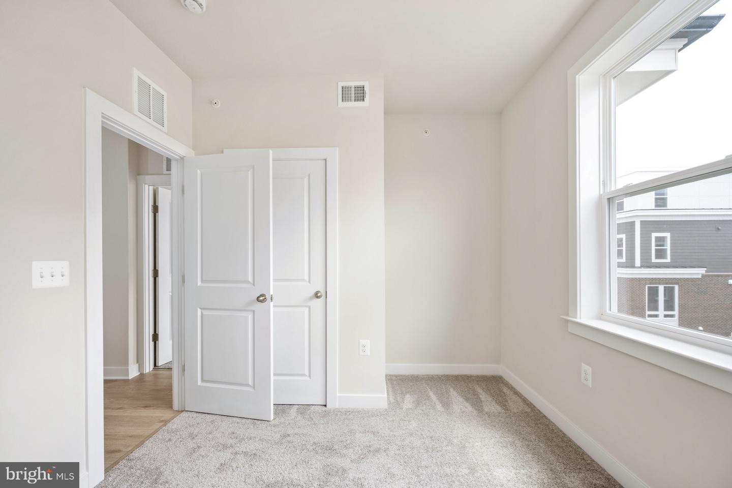 10584 RED OAK ST, FAIRFAX, Virginia 22030, 4 Bedrooms Bedrooms, ,4 BathroomsBathrooms,Residential,For sale,10584 RED OAK ST,VAFC2006302 MLS # VAFC2006302