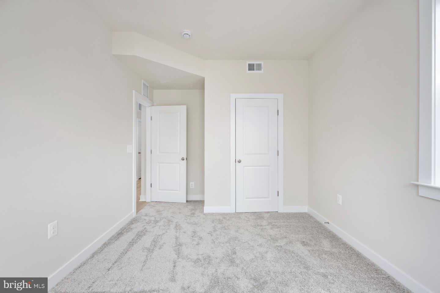 10584 RED OAK ST, FAIRFAX, Virginia 22030, 4 Bedrooms Bedrooms, ,4 BathroomsBathrooms,Residential,For sale,10584 RED OAK ST,VAFC2006302 MLS # VAFC2006302