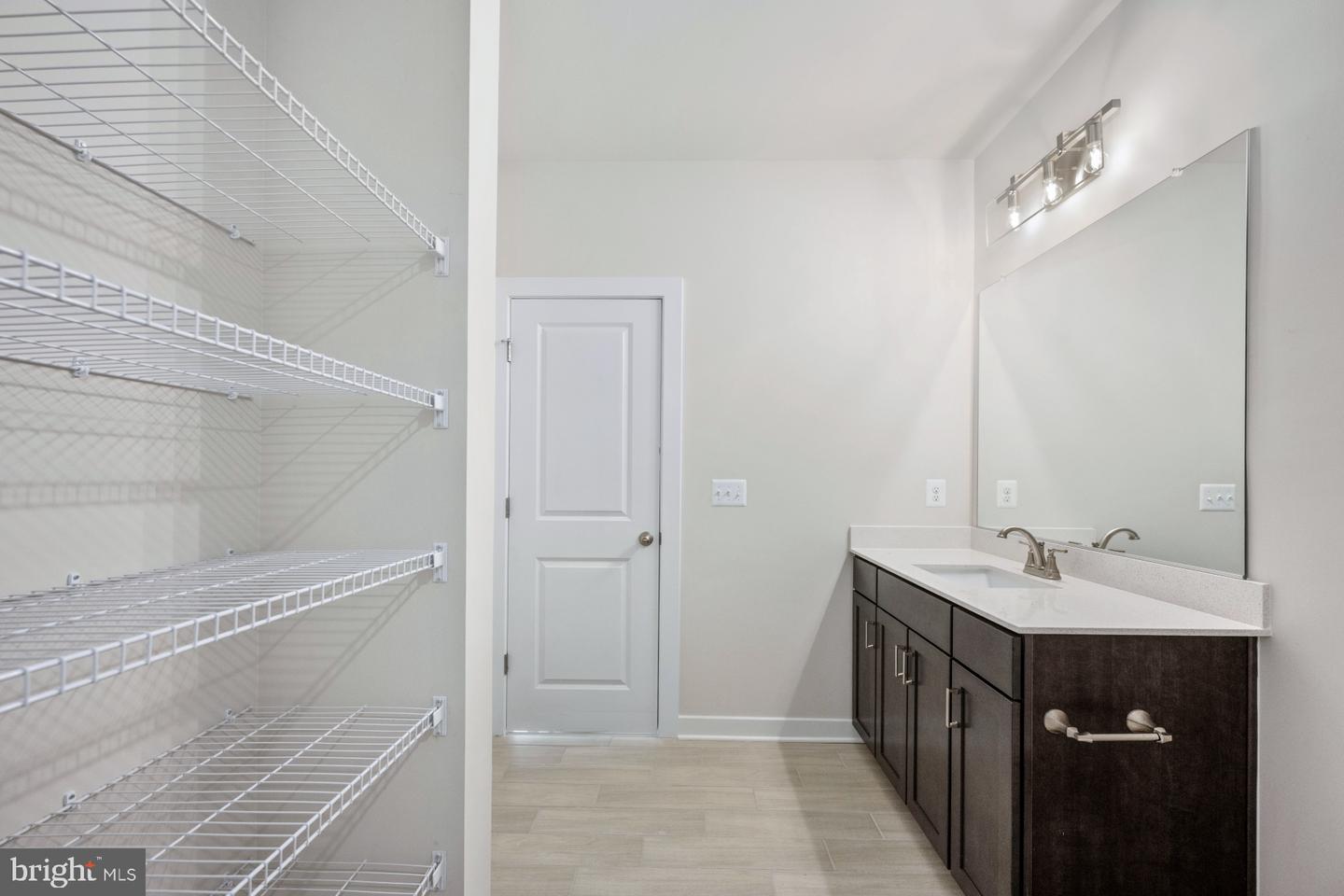 10584 RED OAK ST, FAIRFAX, Virginia 22030, 4 Bedrooms Bedrooms, ,4 BathroomsBathrooms,Residential,For sale,10584 RED OAK ST,VAFC2006302 MLS # VAFC2006302