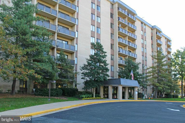 3100 MANCHESTER ST #423, FALLS CHURCH, Virginia 22044, 1 Bedroom Bedrooms, ,1 BathroomBathrooms,Residential,For sale,3100 MANCHESTER ST #423,VAFX2240284 MLS # VAFX2240284