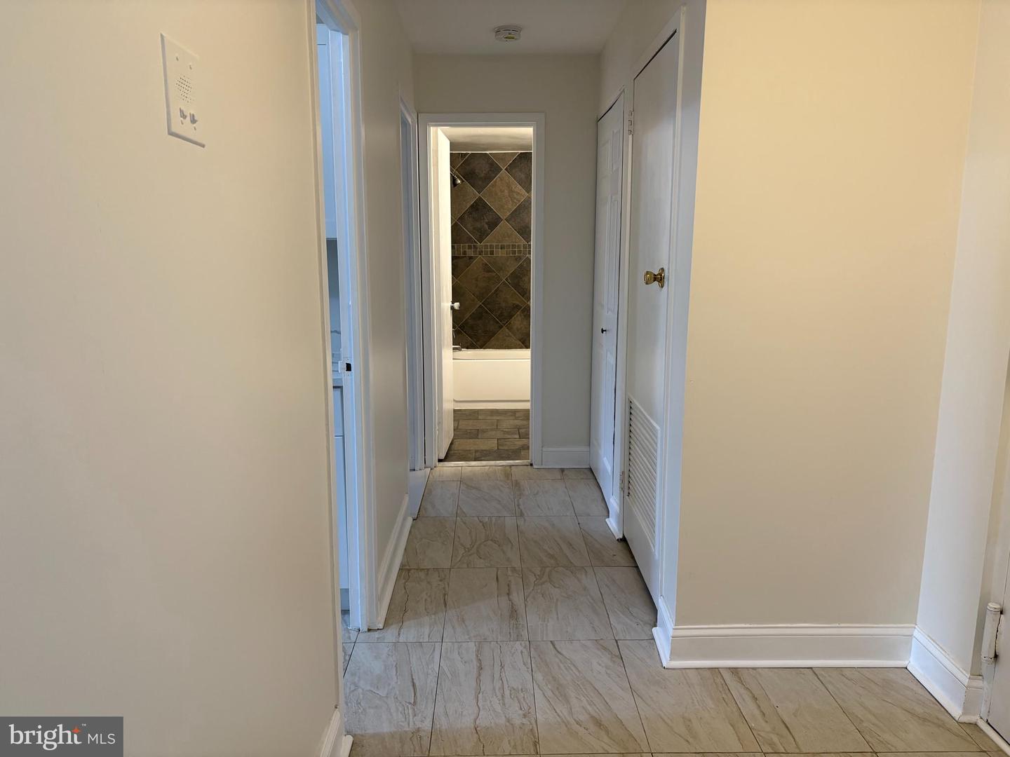 3100 MANCHESTER ST #423, FALLS CHURCH, Virginia 22044, 1 Bedroom Bedrooms, ,1 BathroomBathrooms,Residential,For sale,3100 MANCHESTER ST #423,VAFX2240284 MLS # VAFX2240284