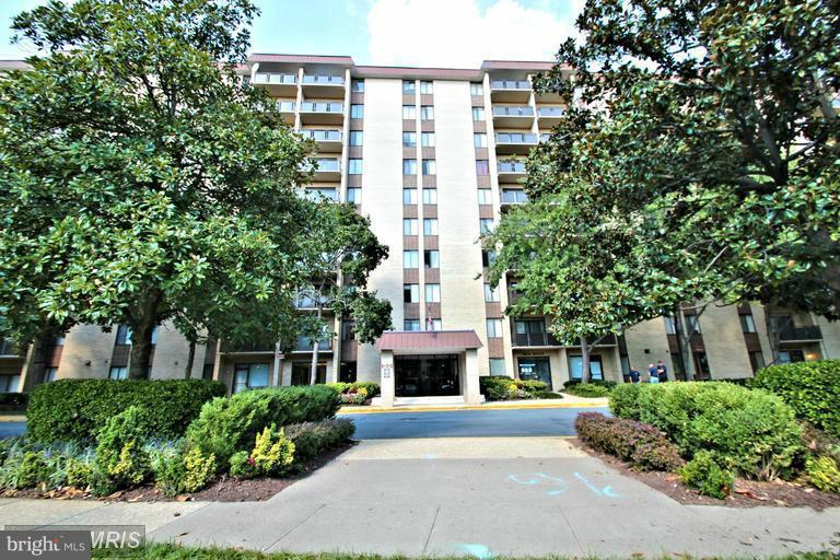 3100 MANCHESTER ST #423, FALLS CHURCH, Virginia 22044, 1 Bedroom Bedrooms, ,1 BathroomBathrooms,Residential,For sale,3100 MANCHESTER ST #423,VAFX2240284 MLS # VAFX2240284
