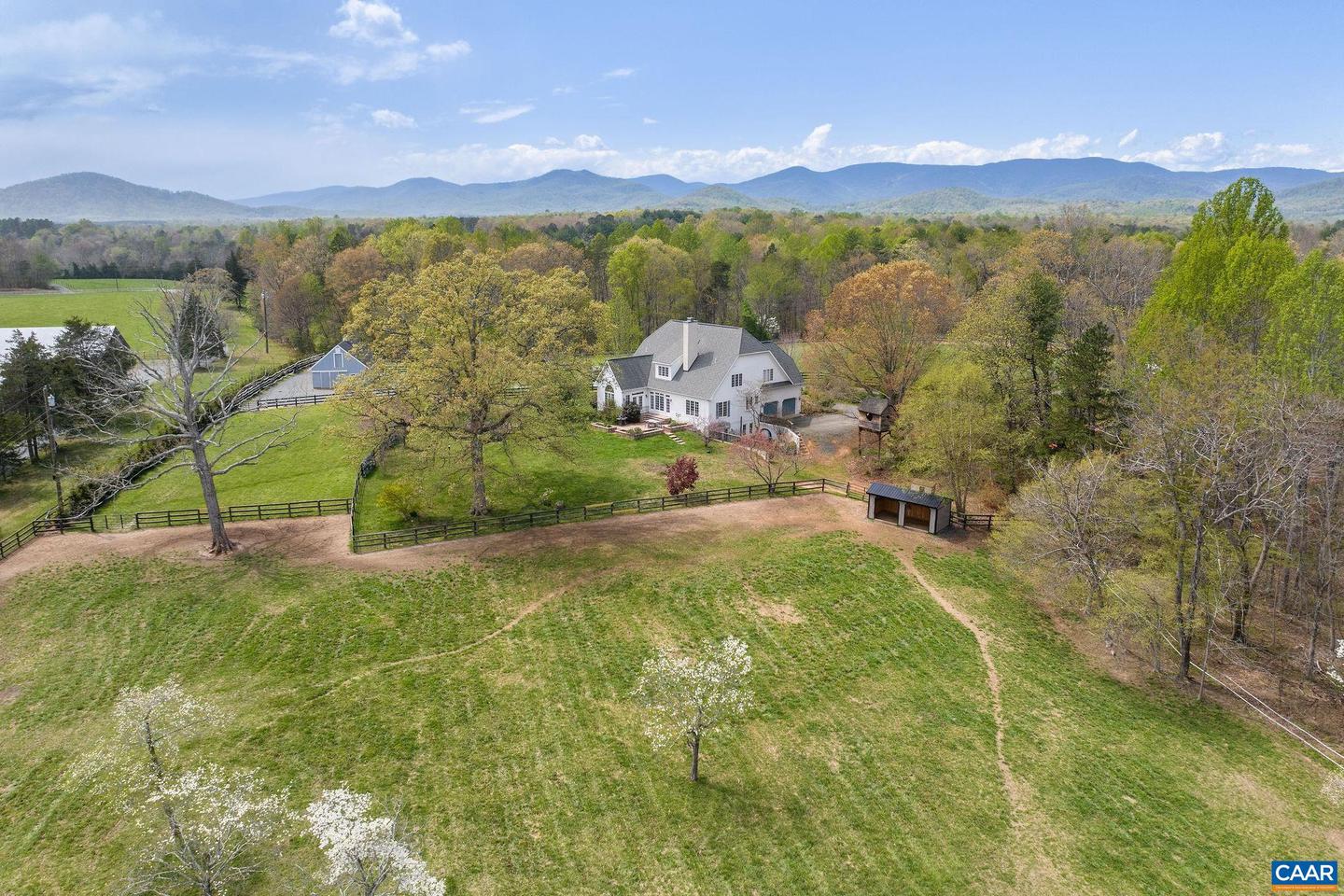 1074 SIMMONS GAP RD, DYKE, Virginia 22935, 4 Bedrooms Bedrooms, ,3 BathroomsBathrooms,Residential,For sale,1074 SIMMONS GAP RD,657379 MLS # 657379