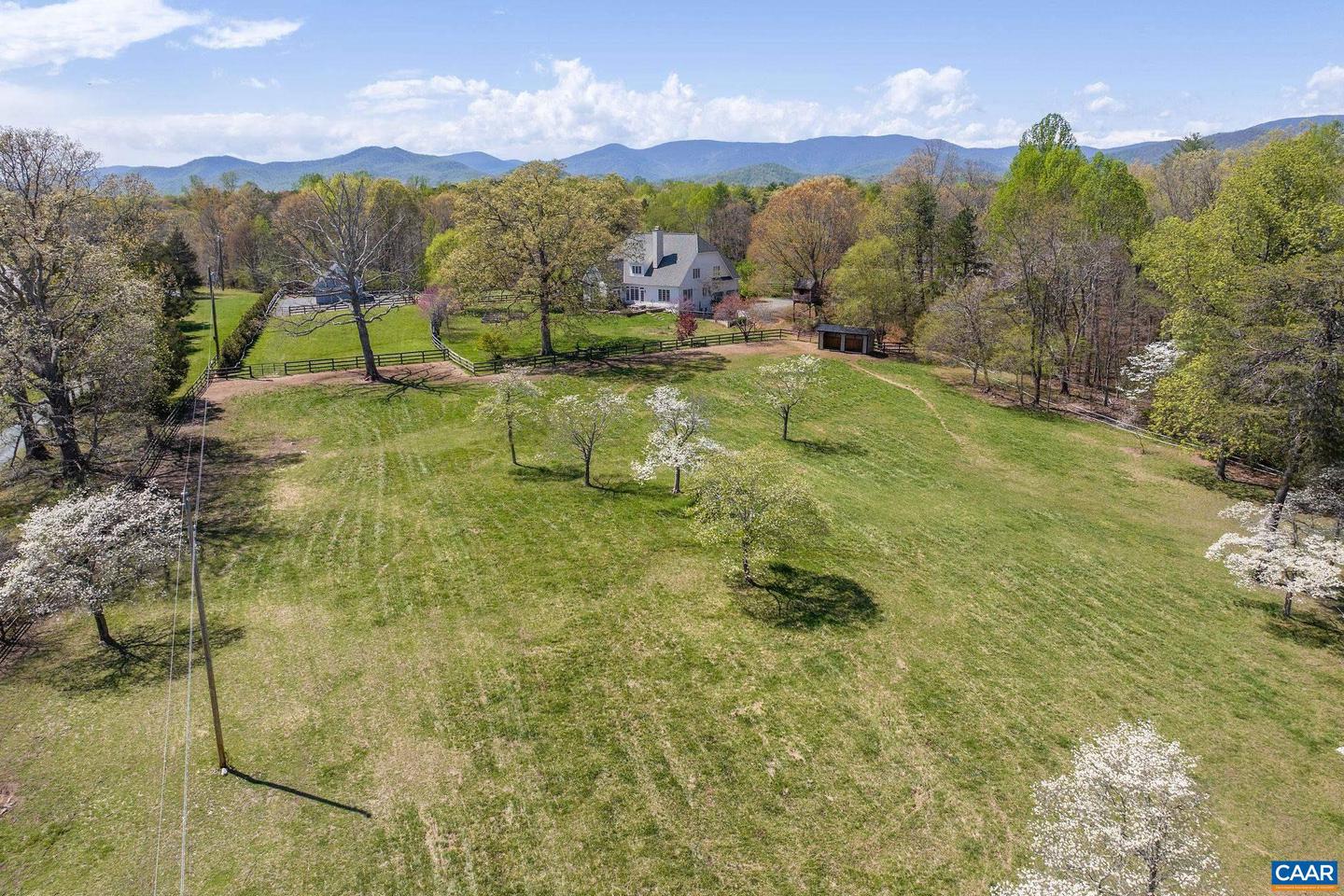 1074 SIMMONS GAP RD, DYKE, Virginia 22935, 4 Bedrooms Bedrooms, ,3 BathroomsBathrooms,Residential,For sale,1074 SIMMONS GAP RD,657379 MLS # 657379