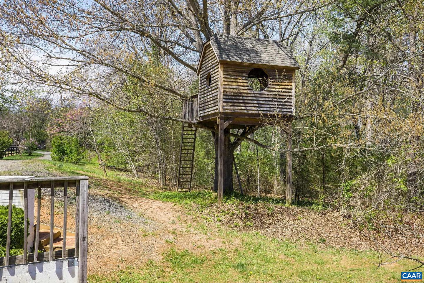1074 SIMMONS GAP RD, DYKE, Virginia 22935, 4 Bedrooms Bedrooms, ,3 BathroomsBathrooms,Residential,For sale,1074 SIMMONS GAP RD,657379 MLS # 657379