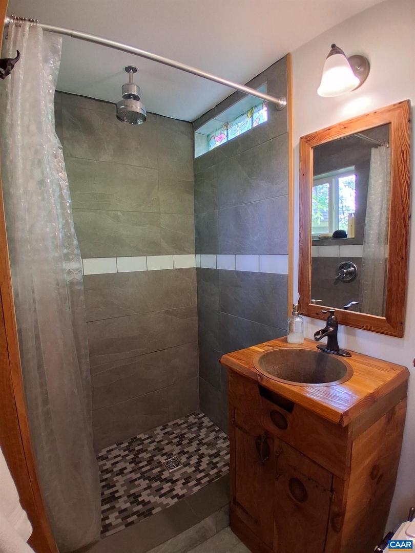 621 HARRIS RD, CHARLOTTESVILLE, Virginia 22902, 4 Bedrooms Bedrooms, ,4 BathroomsBathrooms,Residential,For sale,621 HARRIS RD,664329 MLS # 664329