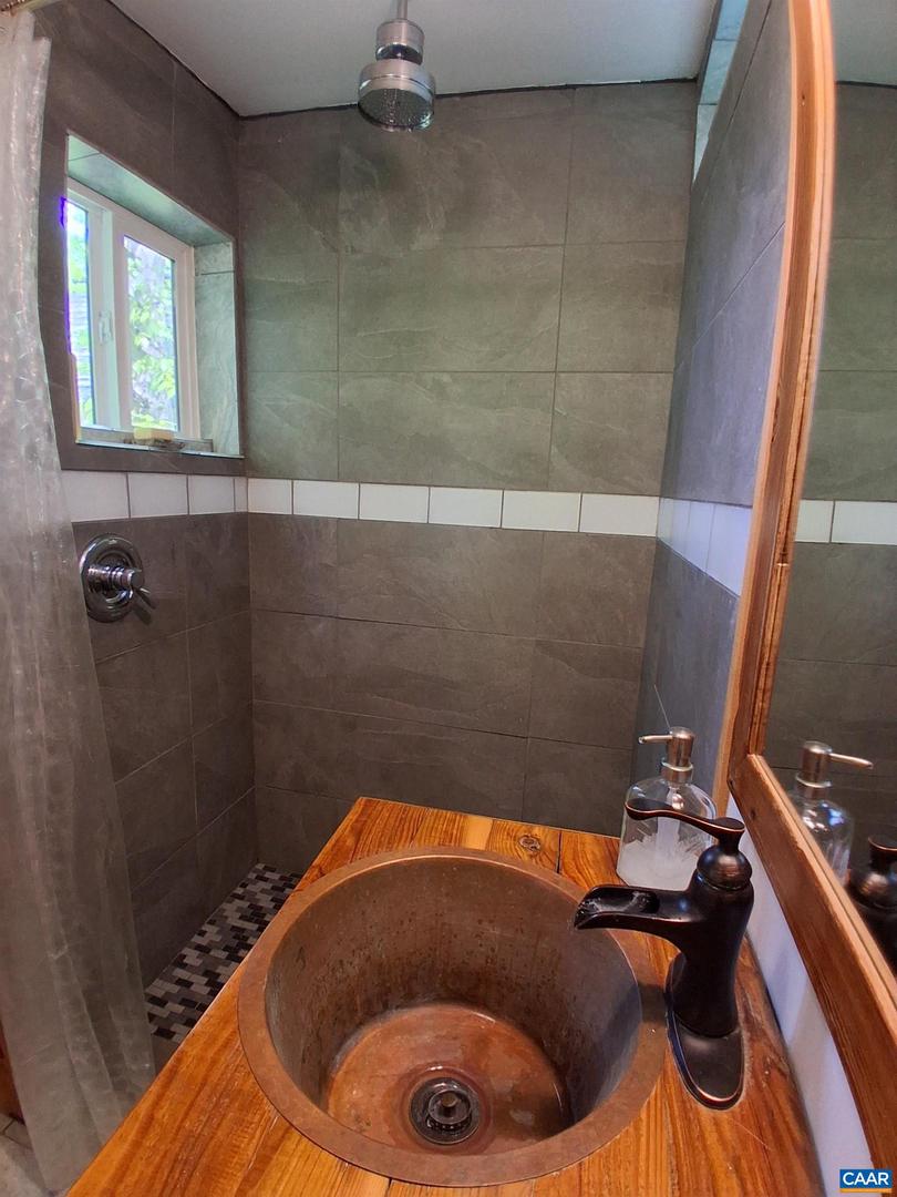 621 HARRIS RD, CHARLOTTESVILLE, Virginia 22902, 4 Bedrooms Bedrooms, ,4 BathroomsBathrooms,Residential,For sale,621 HARRIS RD,664329 MLS # 664329