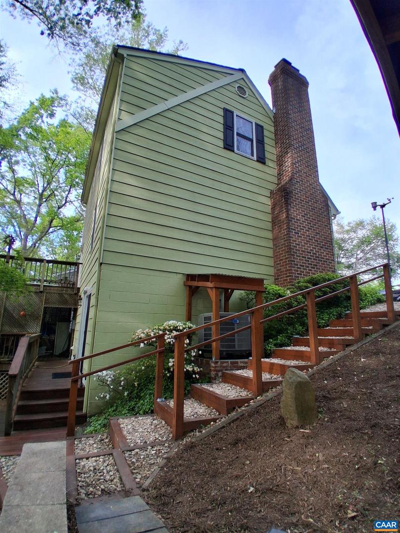 621 HARRIS RD, CHARLOTTESVILLE, Virginia 22902, 4 Bedrooms Bedrooms, ,4 BathroomsBathrooms,Residential,For sale,621 HARRIS RD,664329 MLS # 664329