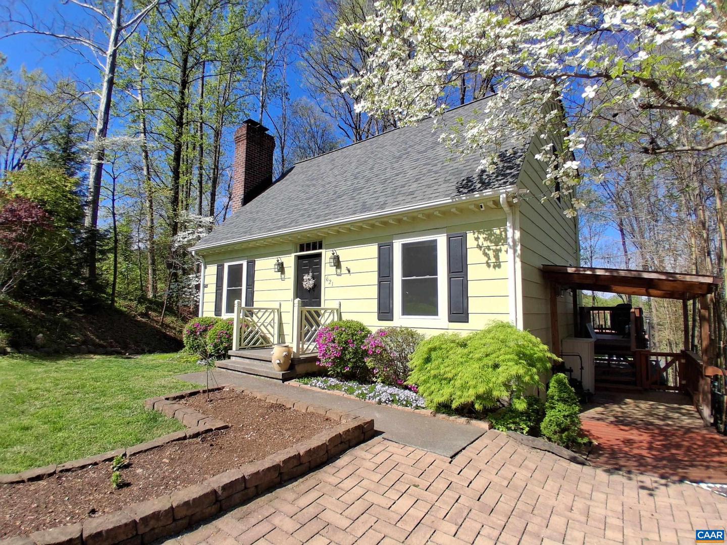621 HARRIS RD, CHARLOTTESVILLE, Virginia 22902, 4 Bedrooms Bedrooms, ,4 BathroomsBathrooms,Residential,For sale,621 HARRIS RD,664329 MLS # 664329
