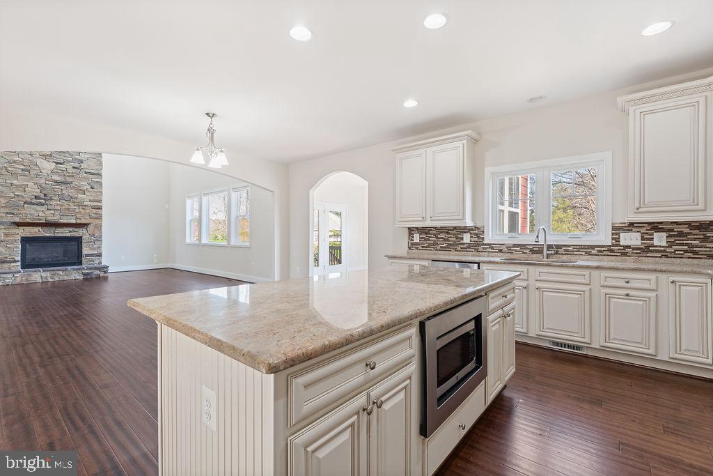 11423 BLUFFS RDG, SPOTSYLVANIA, Virginia 22551, 5 Bedrooms Bedrooms, ,4 BathroomsBathrooms,Residential,11423 BLUFFS RDG,VASP2031732 MLS # VASP2031732