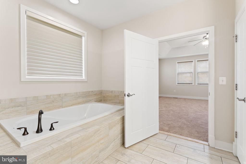 11423 BLUFFS RDG, SPOTSYLVANIA, Virginia 22551, 5 Bedrooms Bedrooms, ,4 BathroomsBathrooms,Residential,11423 BLUFFS RDG,VASP2031732 MLS # VASP2031732