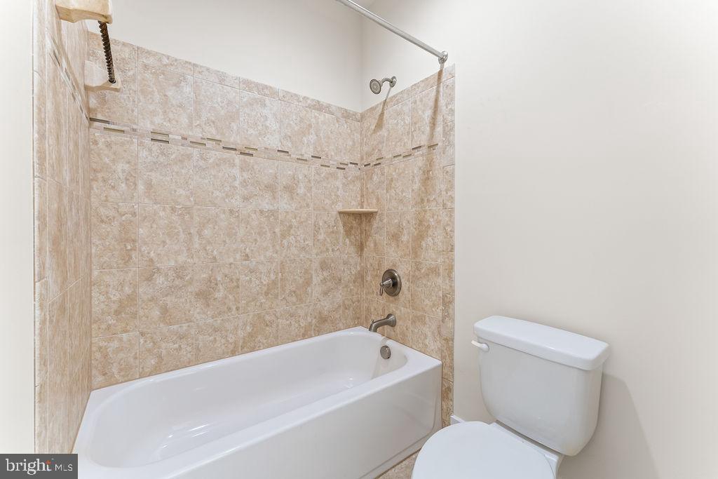 11423 BLUFFS RDG, SPOTSYLVANIA, Virginia 22551, 5 Bedrooms Bedrooms, ,4 BathroomsBathrooms,Residential,11423 BLUFFS RDG,VASP2031732 MLS # VASP2031732