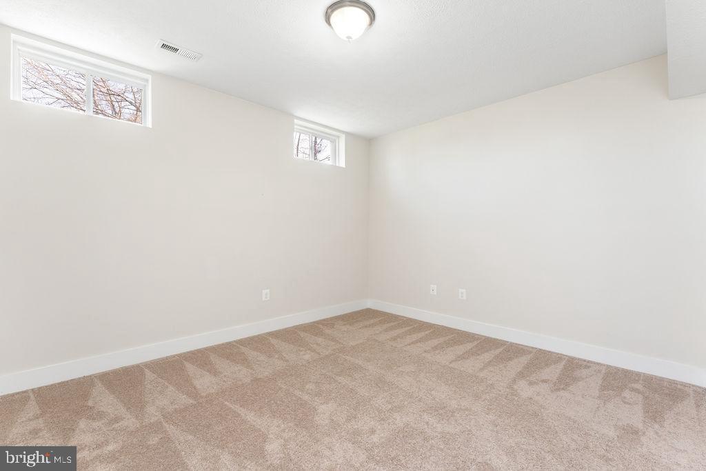 11423 BLUFFS RDG, SPOTSYLVANIA, Virginia 22551, 5 Bedrooms Bedrooms, ,4 BathroomsBathrooms,Residential,11423 BLUFFS RDG,VASP2031732 MLS # VASP2031732
