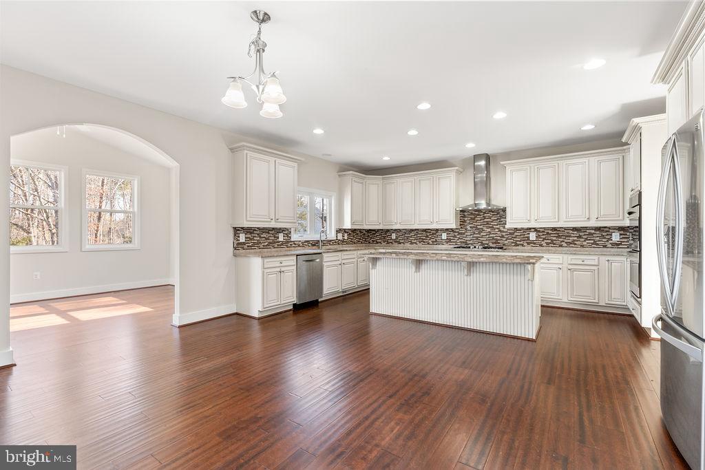 11423 BLUFFS RDG, SPOTSYLVANIA, Virginia 22551, 5 Bedrooms Bedrooms, ,4 BathroomsBathrooms,Residential,11423 BLUFFS RDG,VASP2031732 MLS # VASP2031732