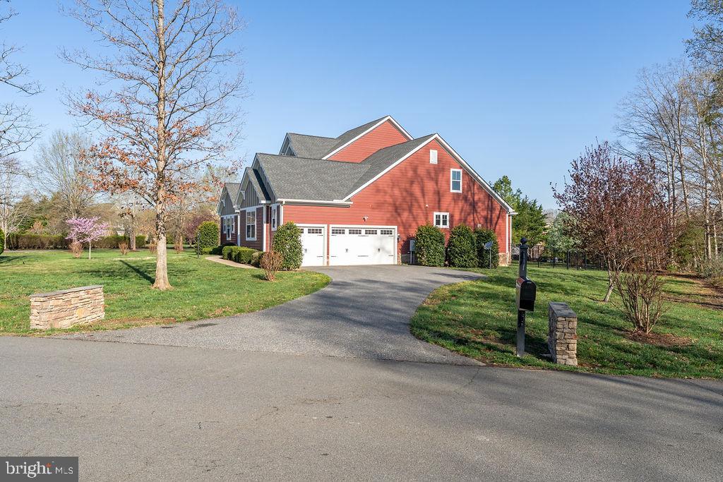 11423 BLUFFS RDG, SPOTSYLVANIA, Virginia 22551, 5 Bedrooms Bedrooms, ,4 BathroomsBathrooms,Residential,11423 BLUFFS RDG,VASP2031732 MLS # VASP2031732