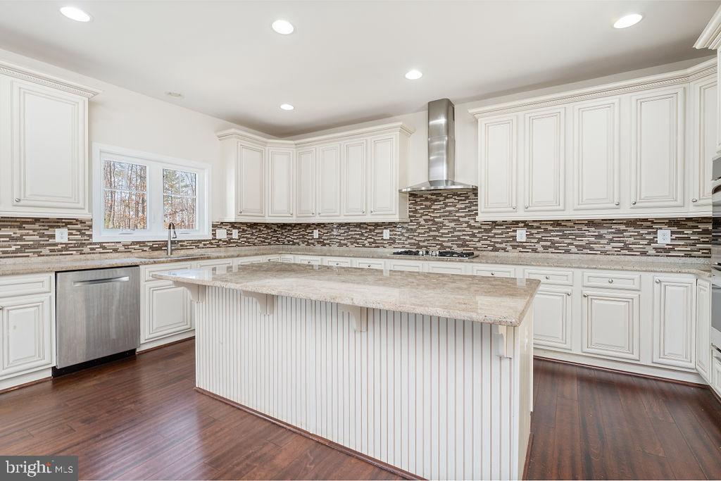 11423 BLUFFS RDG, SPOTSYLVANIA, Virginia 22551, 5 Bedrooms Bedrooms, ,4 BathroomsBathrooms,Residential,11423 BLUFFS RDG,VASP2031732 MLS # VASP2031732