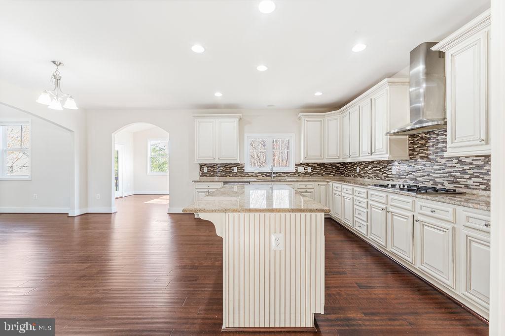 11423 BLUFFS RDG, SPOTSYLVANIA, Virginia 22551, 5 Bedrooms Bedrooms, ,4 BathroomsBathrooms,Residential,11423 BLUFFS RDG,VASP2031732 MLS # VASP2031732