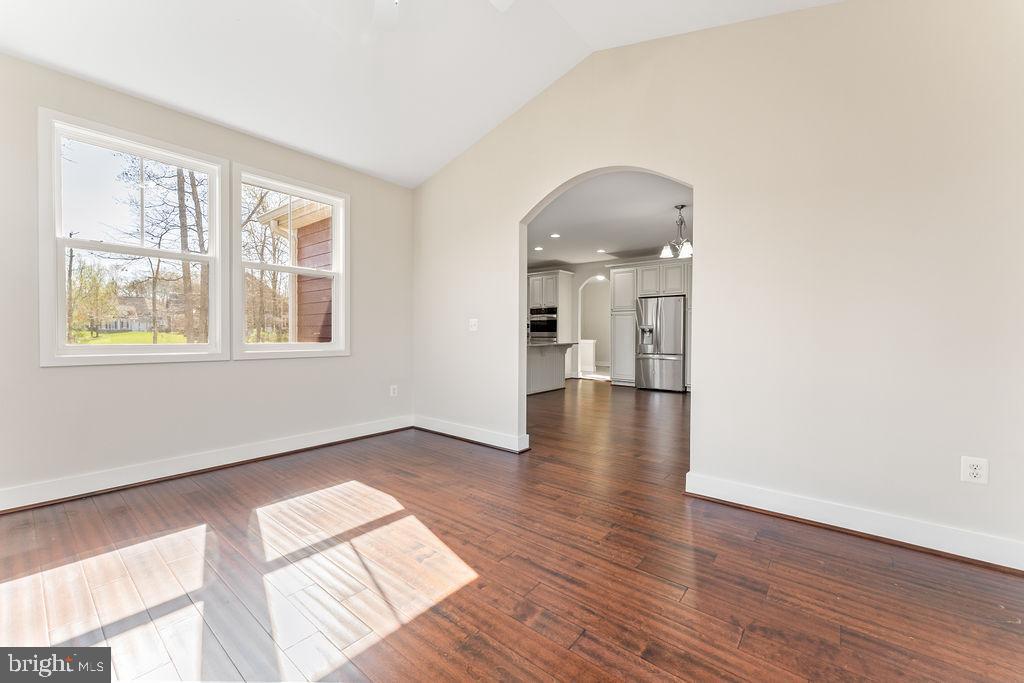 11423 BLUFFS RDG, SPOTSYLVANIA, Virginia 22551, 5 Bedrooms Bedrooms, ,4 BathroomsBathrooms,Residential,11423 BLUFFS RDG,VASP2031732 MLS # VASP2031732