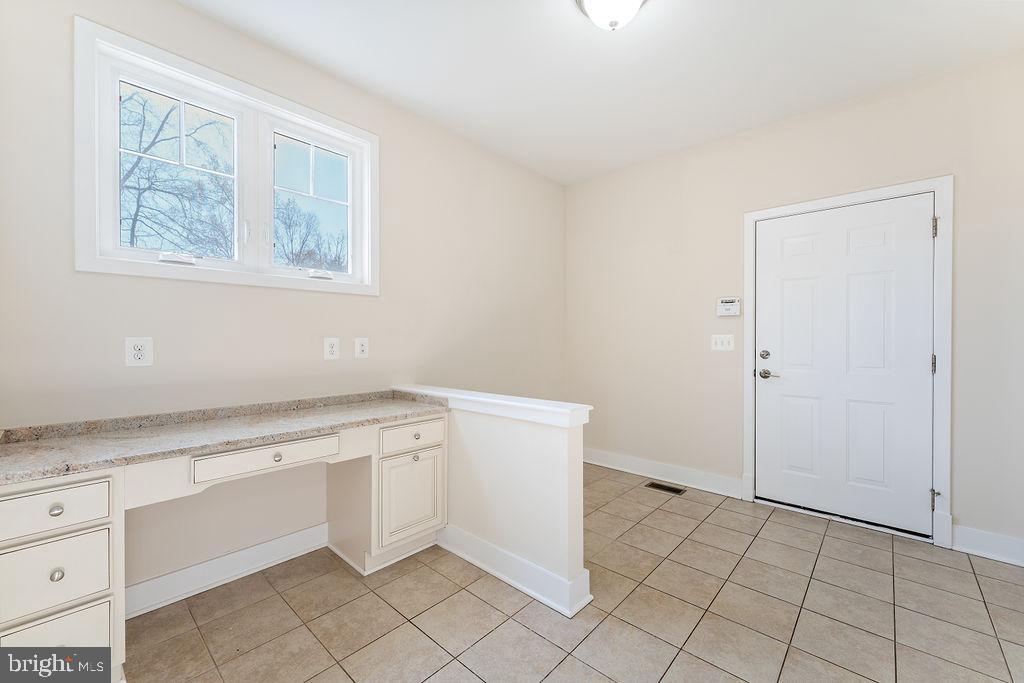 11423 BLUFFS RDG, SPOTSYLVANIA, Virginia 22551, 5 Bedrooms Bedrooms, ,4 BathroomsBathrooms,Residential,11423 BLUFFS RDG,VASP2031732 MLS # VASP2031732
