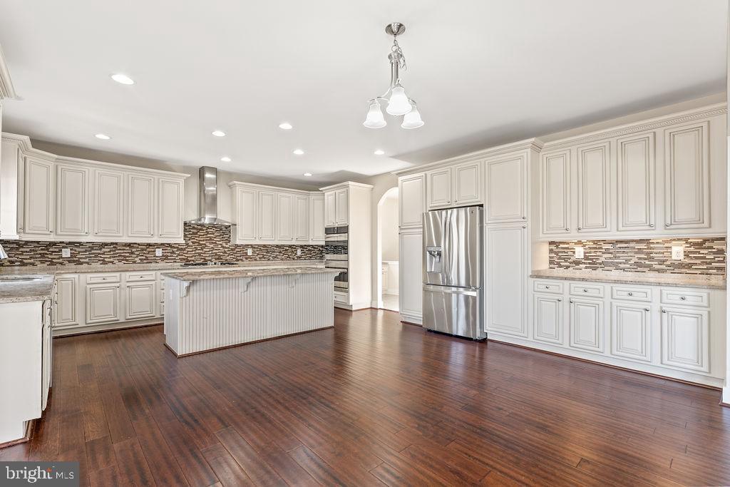 11423 BLUFFS RDG, SPOTSYLVANIA, Virginia 22551, 5 Bedrooms Bedrooms, ,4 BathroomsBathrooms,Residential,11423 BLUFFS RDG,VASP2031732 MLS # VASP2031732