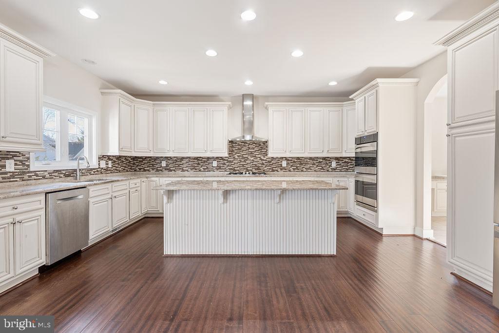 11423 BLUFFS RDG, SPOTSYLVANIA, Virginia 22551, 5 Bedrooms Bedrooms, ,4 BathroomsBathrooms,Residential,11423 BLUFFS RDG,VASP2031732 MLS # VASP2031732
