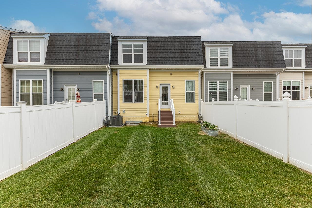 3215 CHARLESTON BLVD, ROCKINGHAM, Virginia 22801, 3 Bedrooms Bedrooms, ,2 BathroomsBathrooms,Residential,3215 CHARLESTON BLVD,664418 MLS # 664418