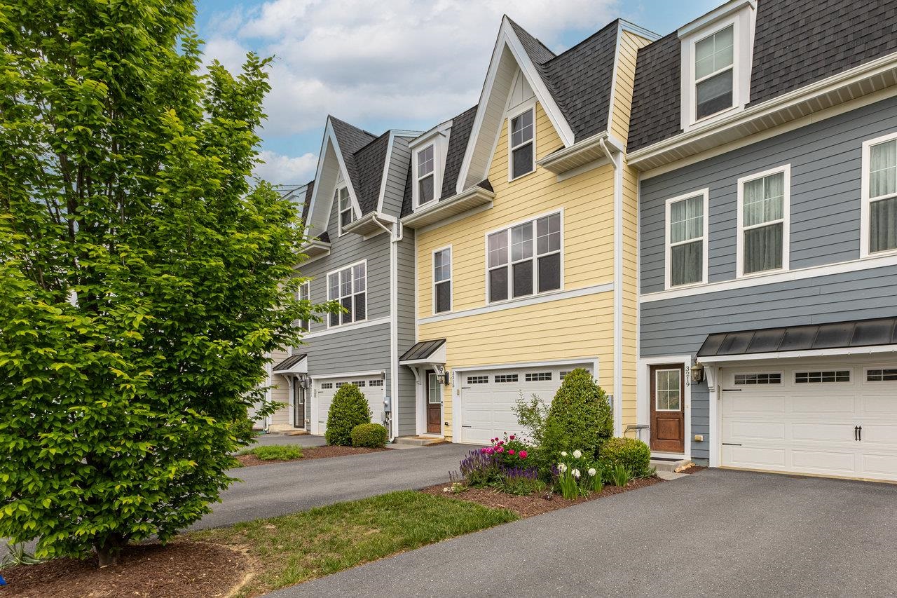 3215 CHARLESTON BLVD, ROCKINGHAM, Virginia 22801, 3 Bedrooms Bedrooms, ,2 BathroomsBathrooms,Residential,3215 CHARLESTON BLVD,664418 MLS # 664418